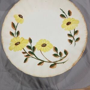 Elegant Ceramic Plate with Yellow Floral Design